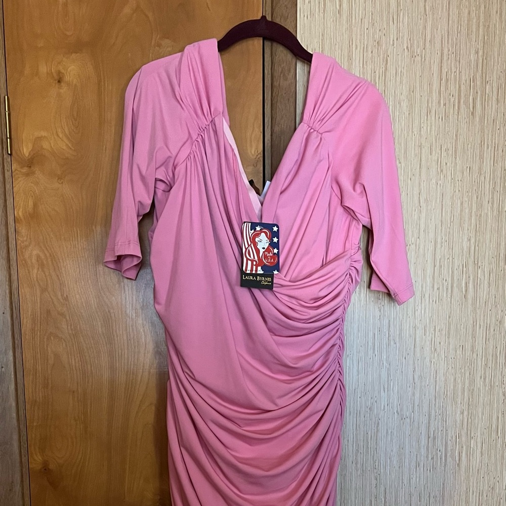 Laura Byrnes new with tag light pink Monica wiggle dress.